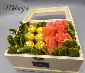 Box of joy Arreglo floral de rosas Melany Flower Shop